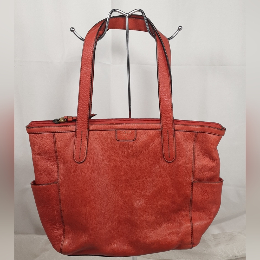 Fossil Sydney Leather Double Shoulder Straps Tote.